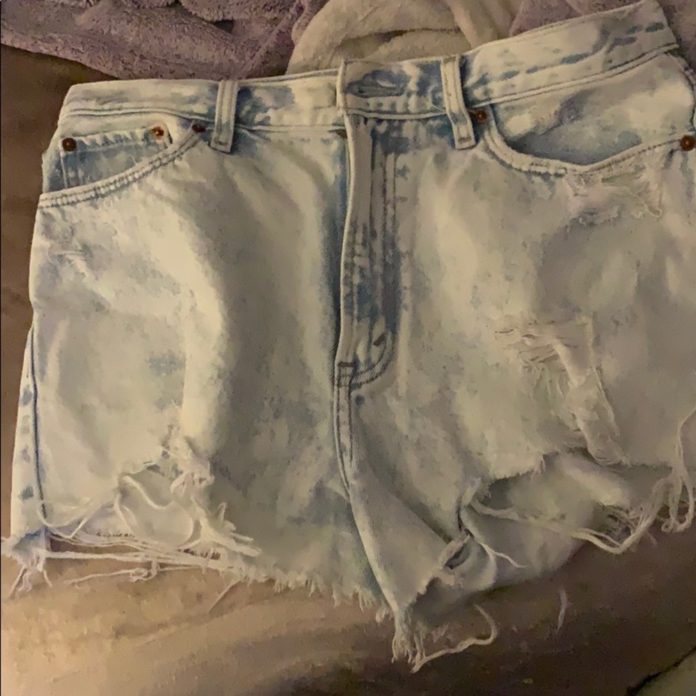 Light washed ripped jean shorts
